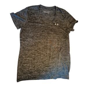 Under Armour HeatGear V-Neck Performance Tee – Women’s Medium